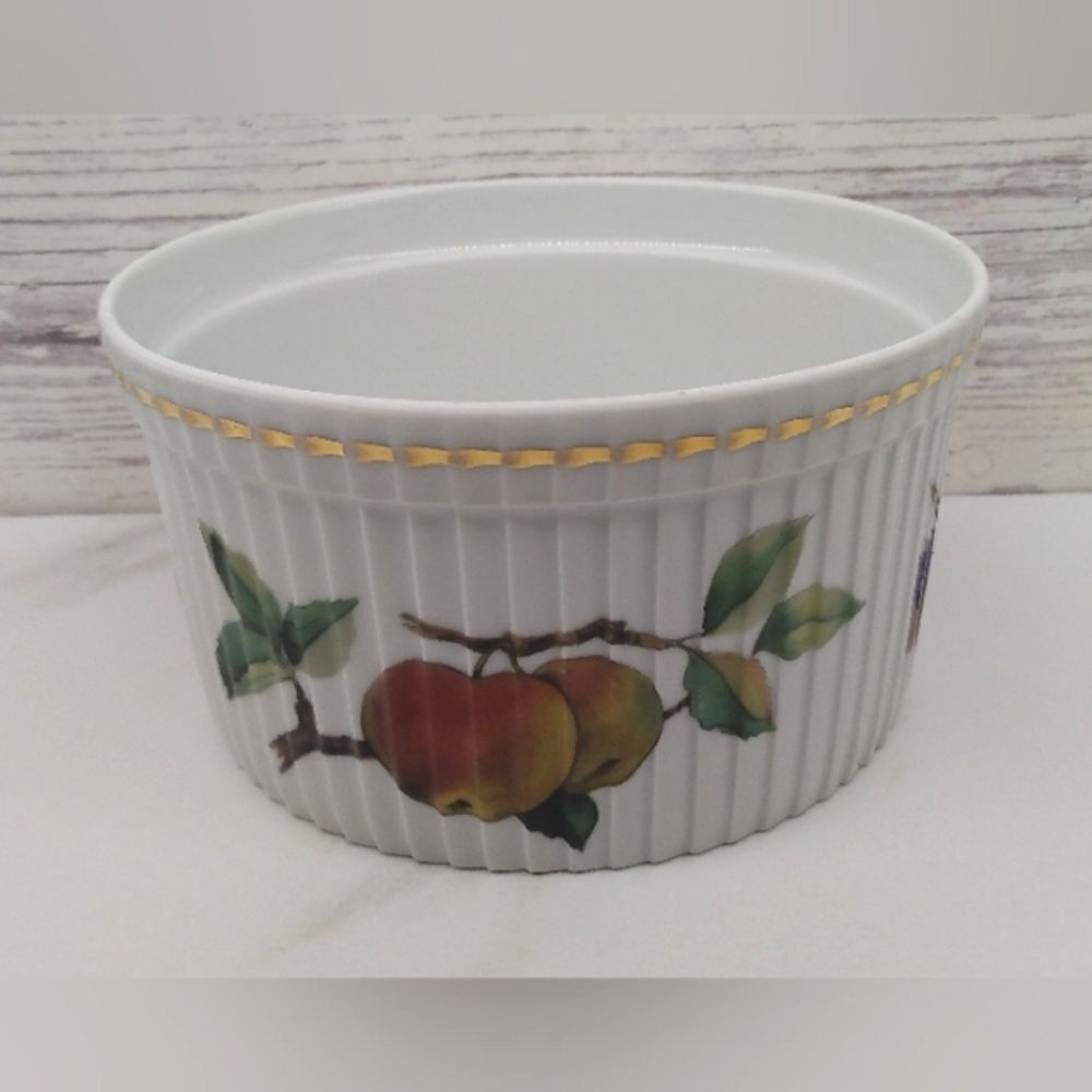 Royal Worcester England Evesham White & Gold Souffle Ramekins Vintage Dining
